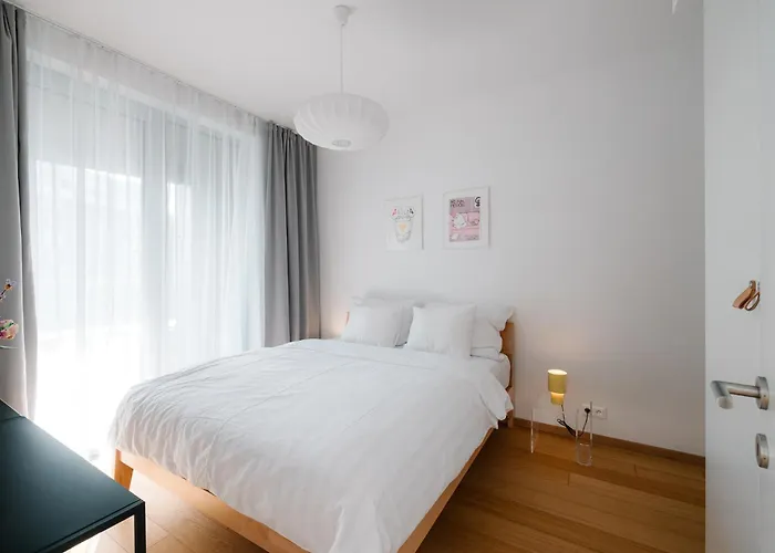 Cozy And Sunny With Free Parking Sky Park Apartmán Bratislava