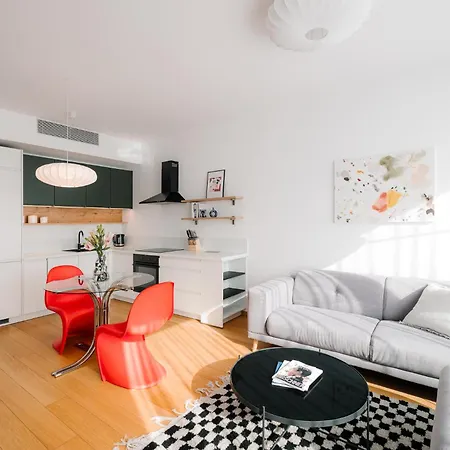Cozy And Sunny With Free Parking Sky Park Apartmán