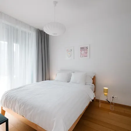 Cozy And Sunny With Free Parking Sky Park Apartmán Bratislava