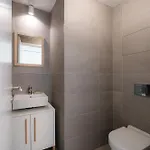 Cozy And Sunny With Free Parking Sky Park * Bratislava